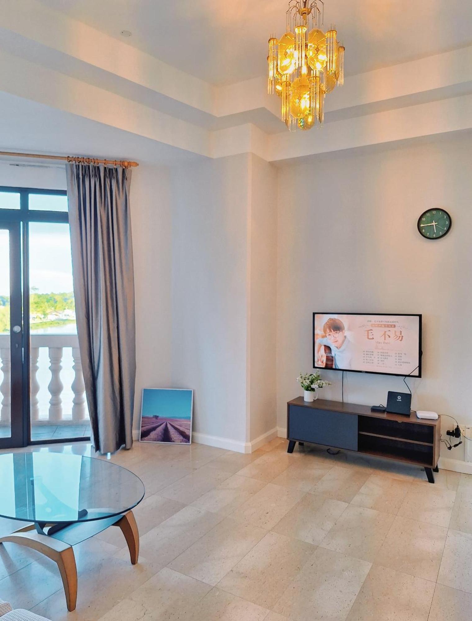 Cozzzy Hut Riverbank Suites Kuching With Spectacular River View Exteriör bild