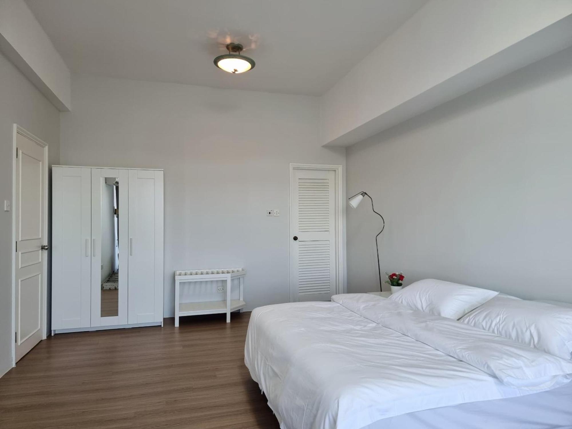 Cozzzy Hut Riverbank Suites Kuching With Spectacular River View Exteriör bild